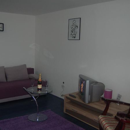 Apartmani Marios Ниш Экстерьер фото