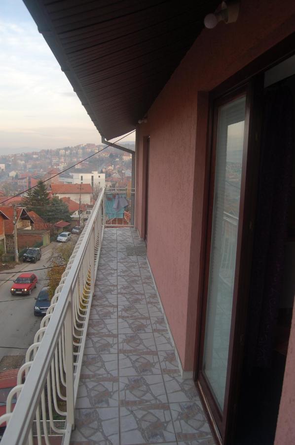 Apartmani Marios Ниш Экстерьер фото