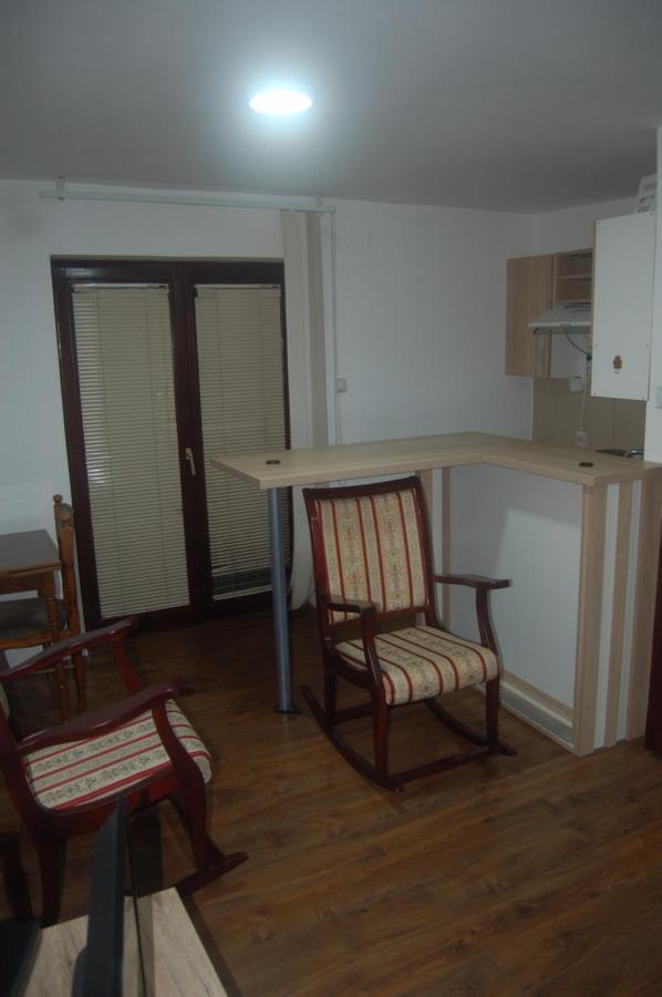 Apartmani Marios Ниш Экстерьер фото